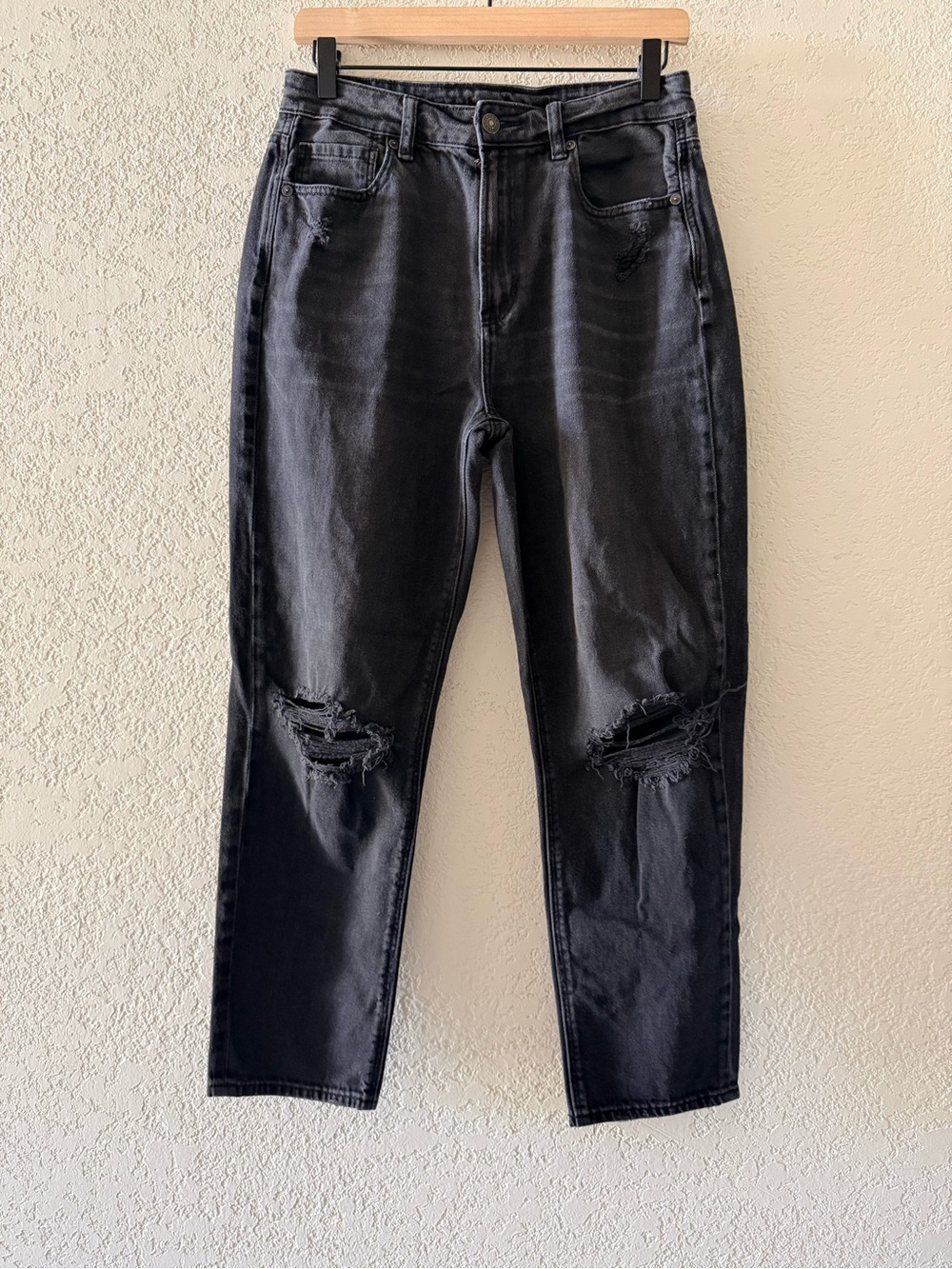 AMERICAN EAGLE Womens Faded Black Distressed High Waist Straight Leg Jeans Sz 6